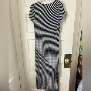 Maxi dress ! Striped and won’t wrinkle !! Chicos Travelers Size 1 (like medium)